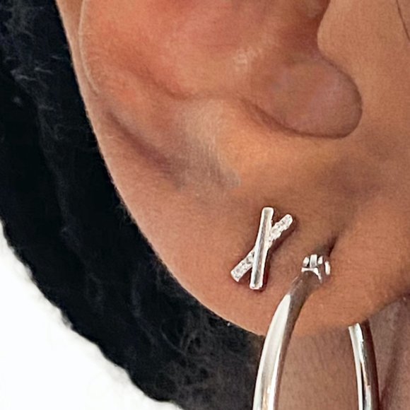 SILVER CRISS CROSS STUDS - Picture 7 of 8